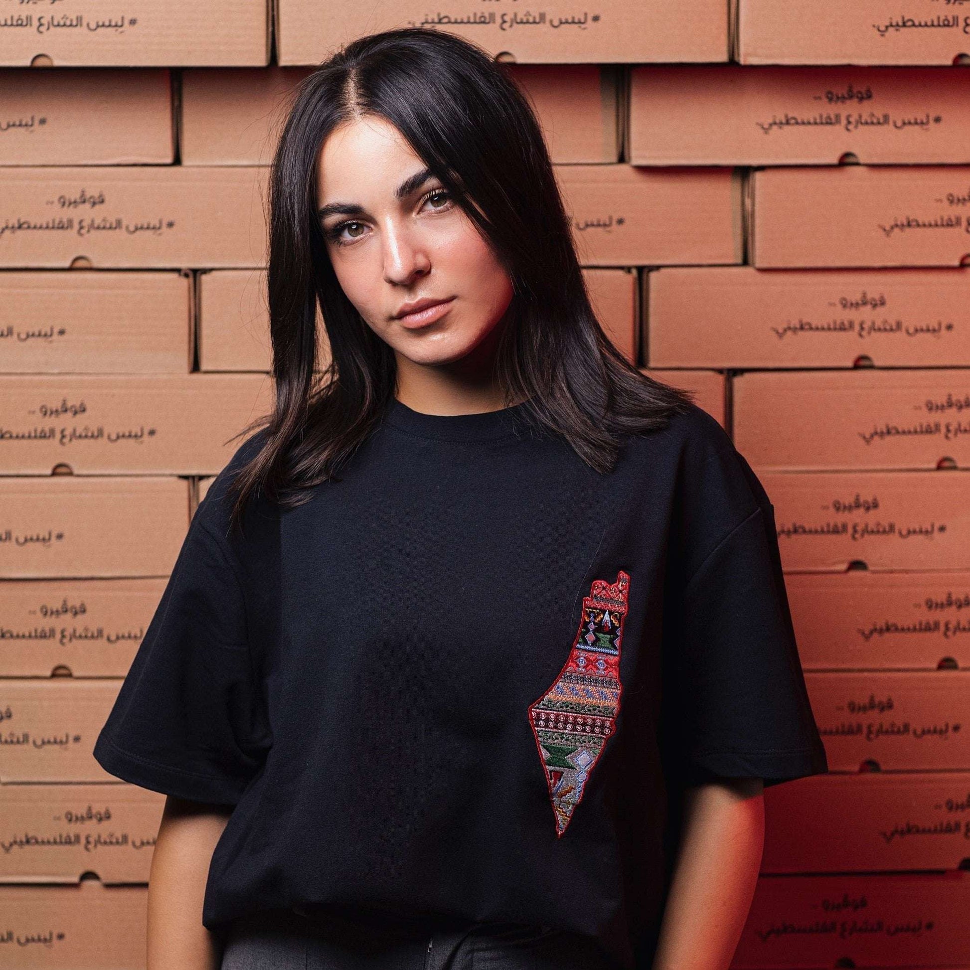 Oversized T-shirt - Map of Palestine Tatreez T-shirt Fovero-designs