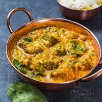 "Entdecken Sie unser fair gehandeltes Curry Madrassa Gewürz aus Nordafrika! Diese aromatische Mischung aus hochwertigen Gewürzen verleiht Ihren Gerichten eine exquisite Tiefe und Geschmack. Ideal für Currys, Eintöpfe und Reisgerichte. Genießen Sie mit unserem Rezept für Kichererbsen-Curry eine köstliche, würzige Mahlzeit. In einer praktischen Aroma-Dose verpackt, bleibt die Frische der Gewürze erhalten. Erleben Sie den Geschmack der Tradition und unterstützen Sie nachhaltige Landwirtschaft!"